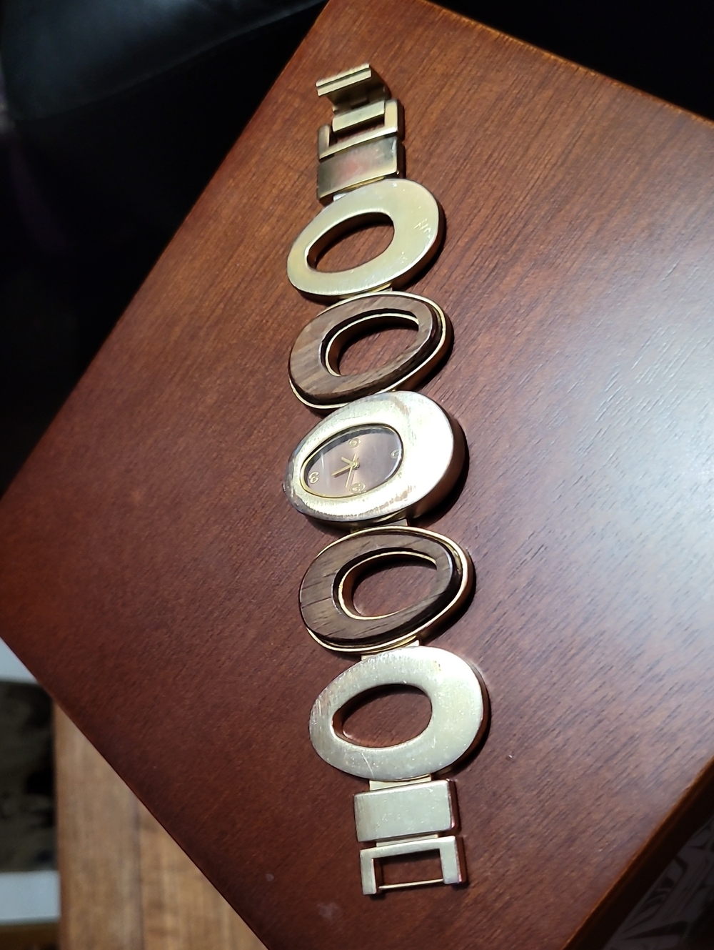 FMDT154 watch. Mid-Century Modern- Style.